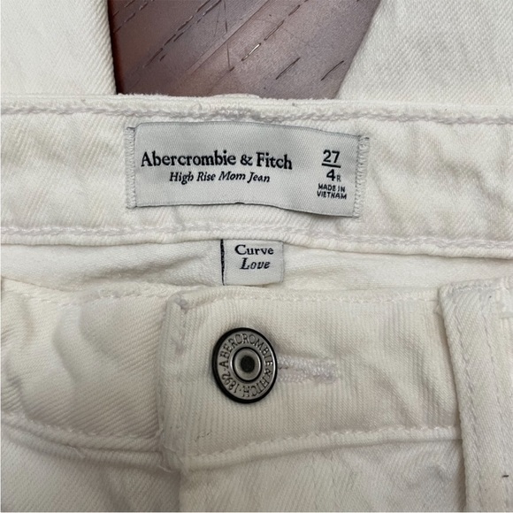 Abercrombie & Fitch Curve Love High Rise Mom Jean - Picture 5 of 5